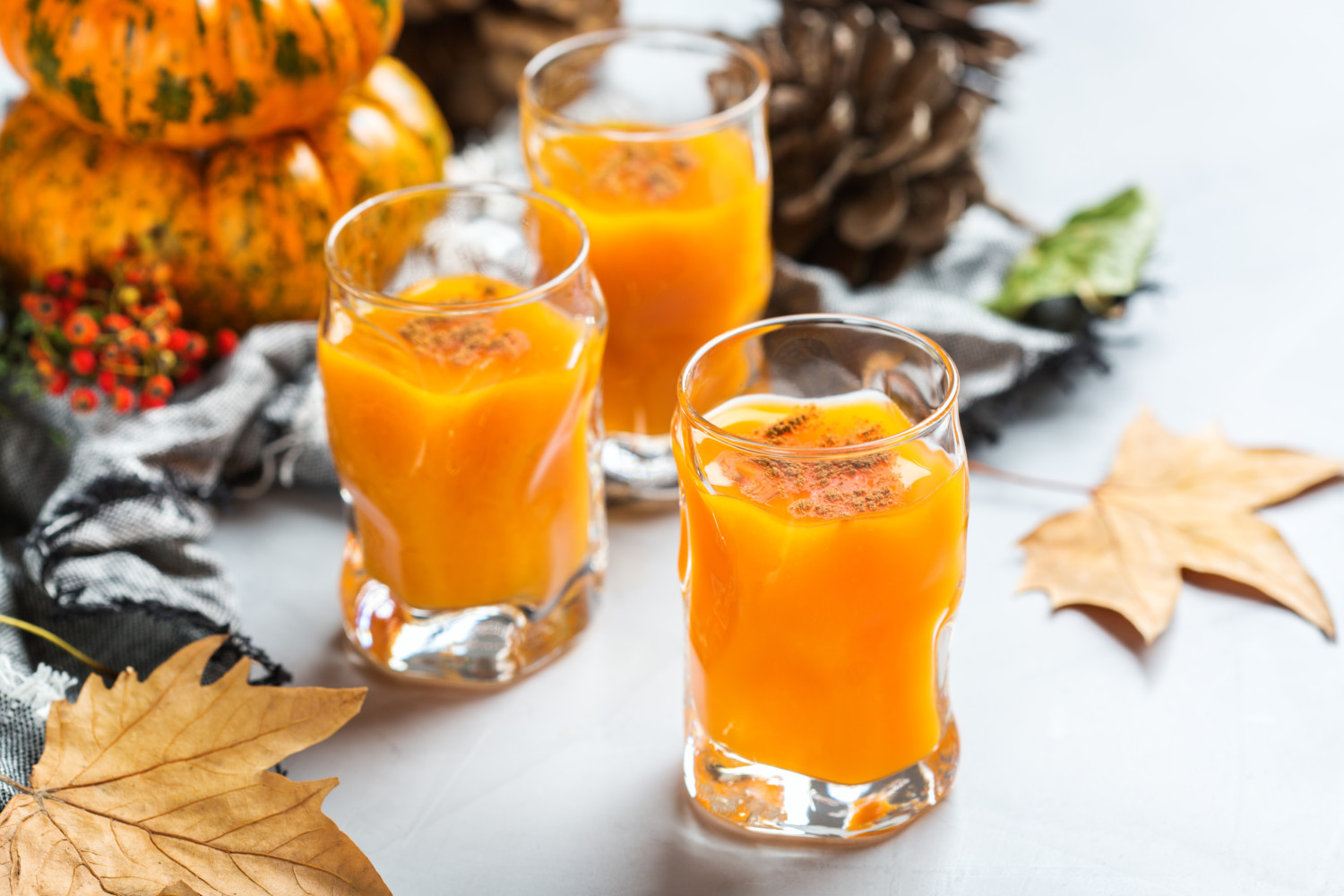 Keto Pumpkin Spice Cocktail Is Bursting With Fall Flavor