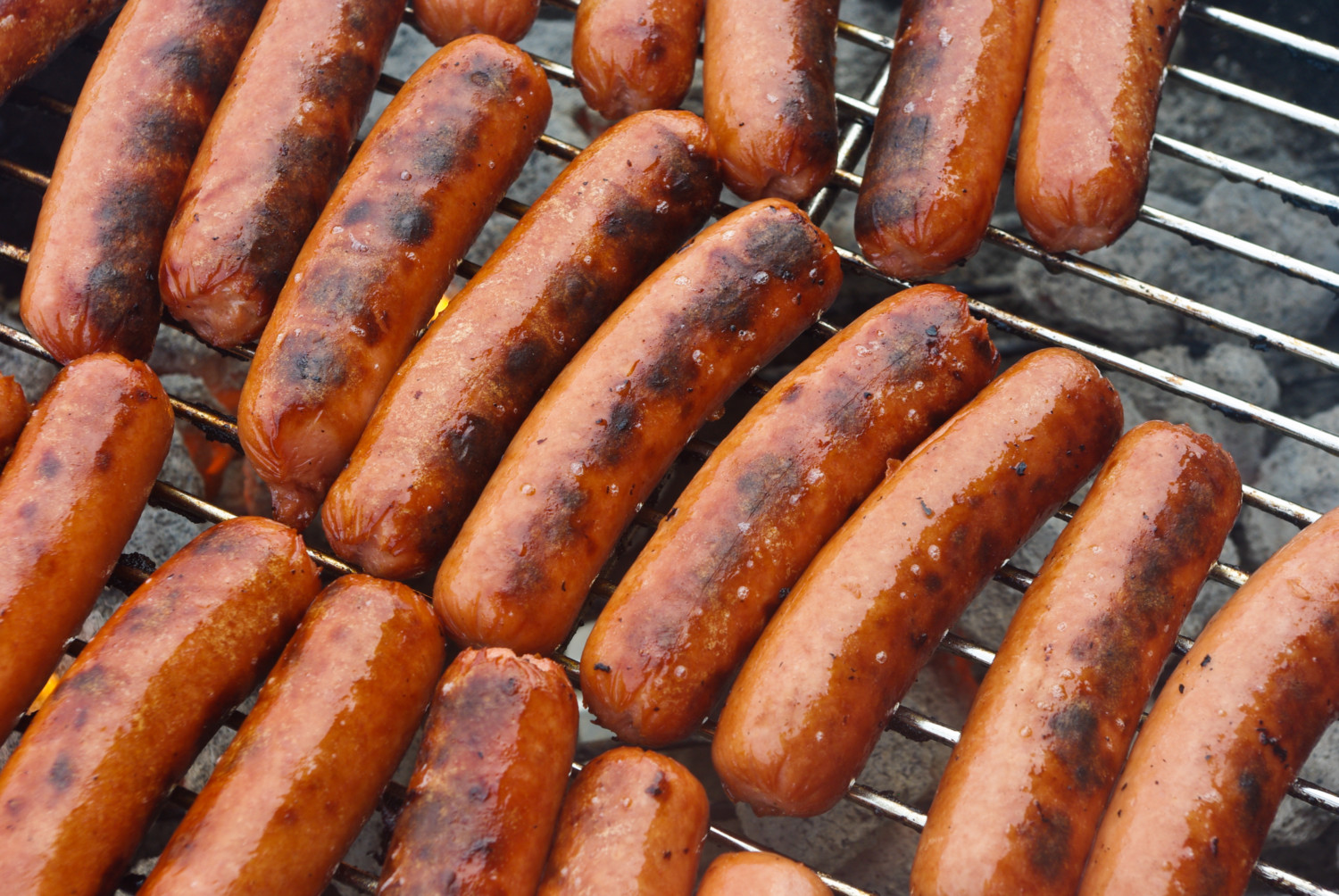 Why Hot Dogs And Buns Come In Different Quantities