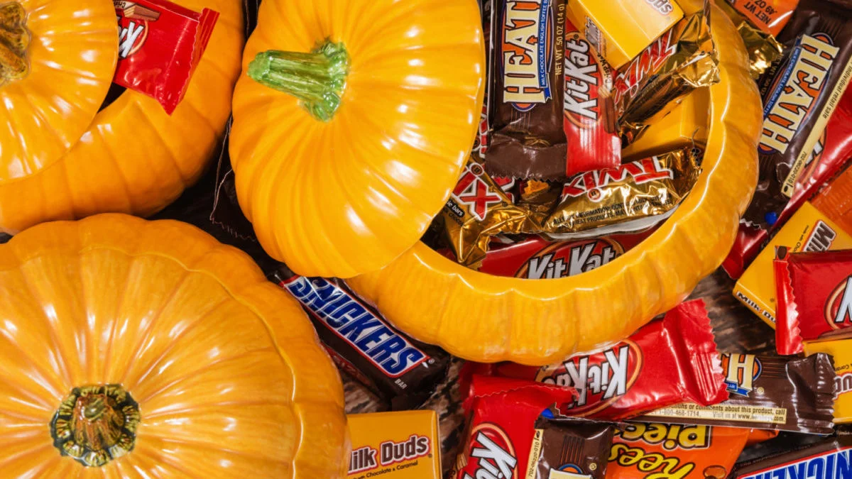 These Maps Show America’s Favorite Halloween Candies By State
