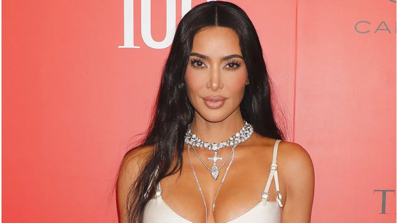 Kim Kardashian Changes Instagram Caption About Officiating Las Vegas Wedding After She’s Accused of Shading Kourtney Kardashian