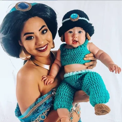Magical Makeovers: Mother’s Crocheted Disney-Inspired Outfits Transform Newborns into Adorable Characters
