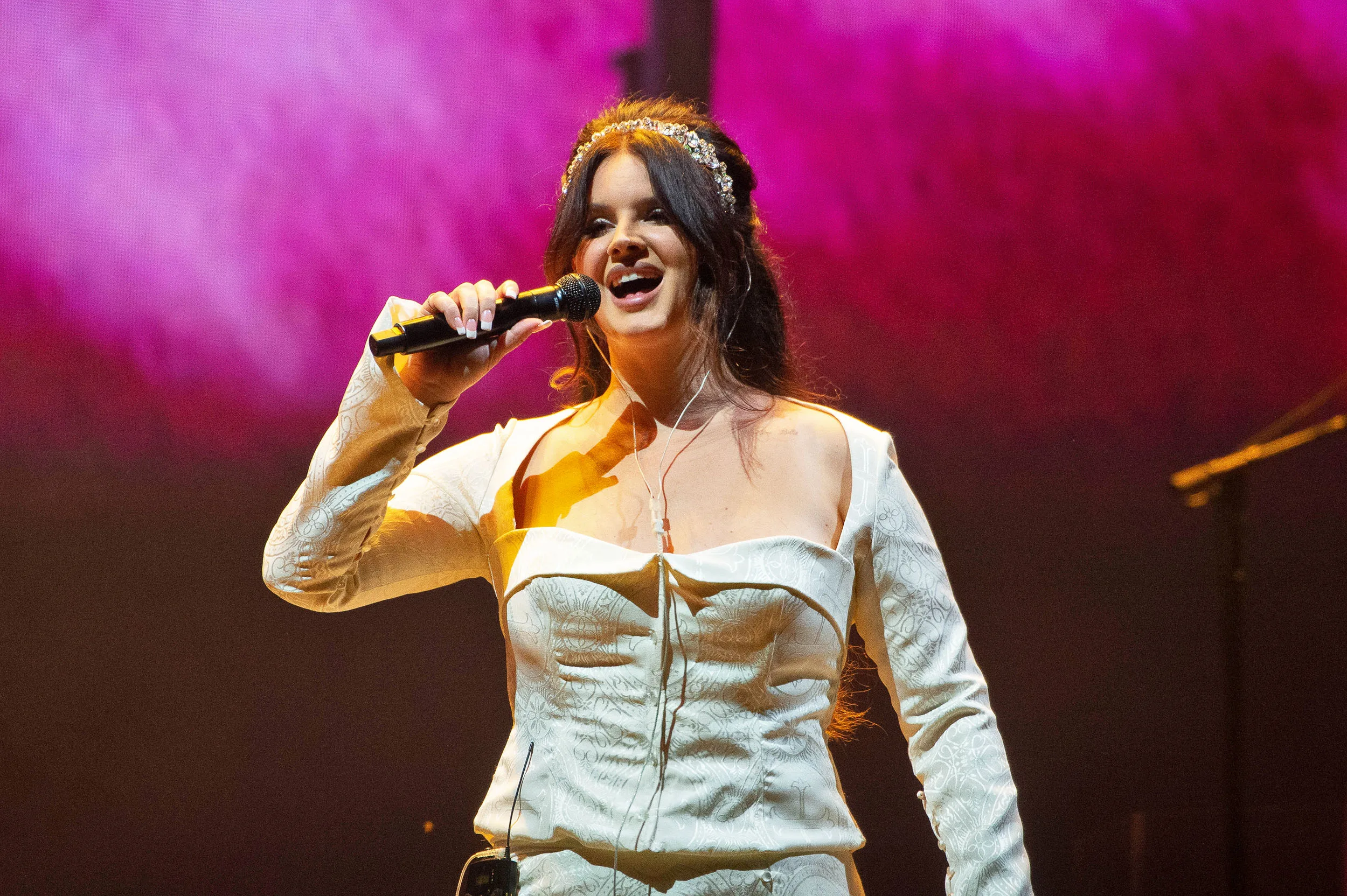 Lana Del Rey's Exclusive 10-Date Fall Tour Announcement